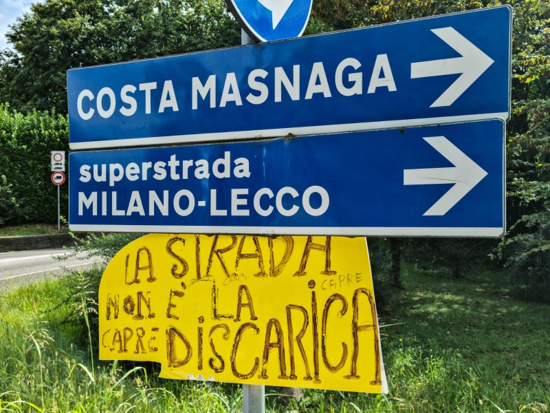 stradadiscarica.jpg (165 KB)