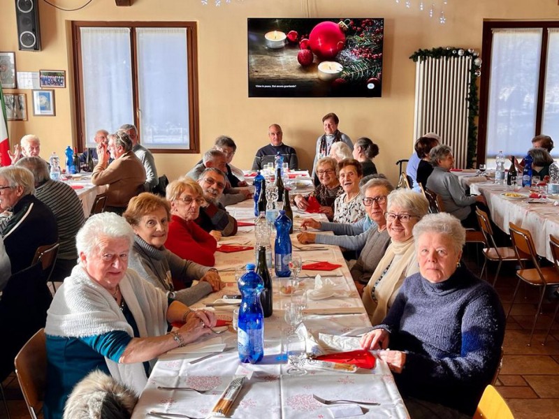 Missaglia__pranzo_alpini_3.jpg (144 KB)