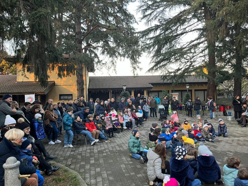 Monticello__aspettando_il_natale_7.jpg (202 KB)