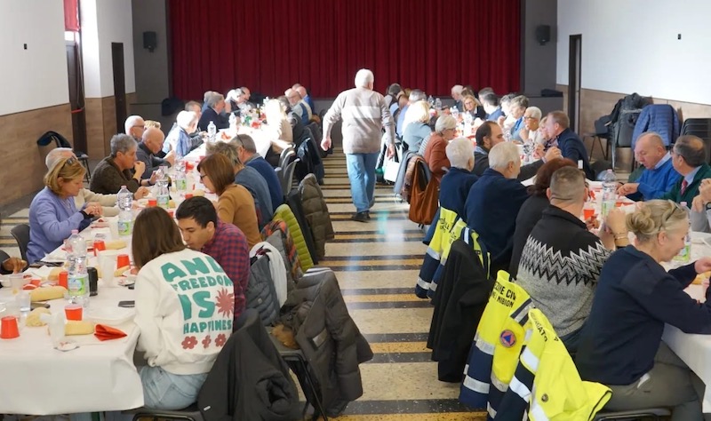 Nibionno_pranzo_volontari00005.JPG (116 KB)