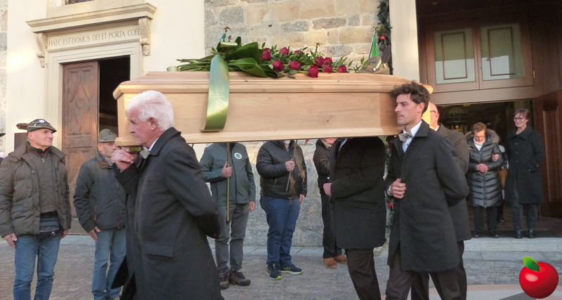 barzanofunerali8.jpg (138 KB)