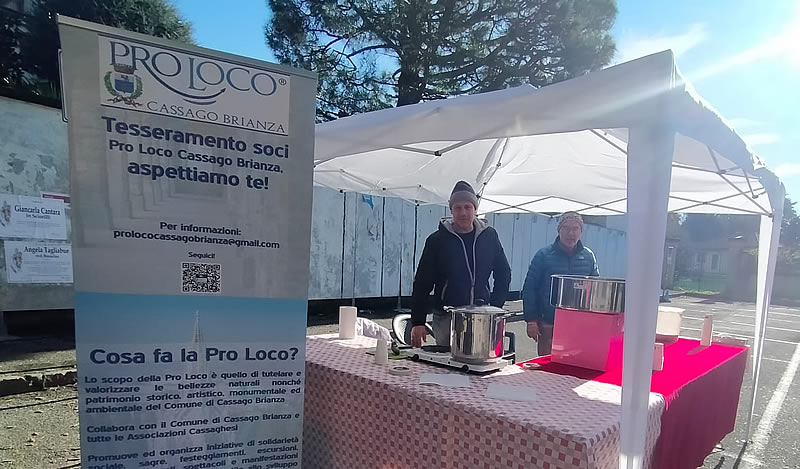 cassagomercatino15.jpg (91 KB)