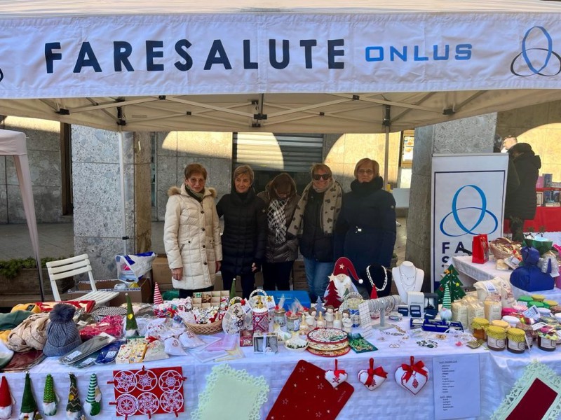 Missaglia__auguri_in_piazza_23_5.jpg (150 KB)