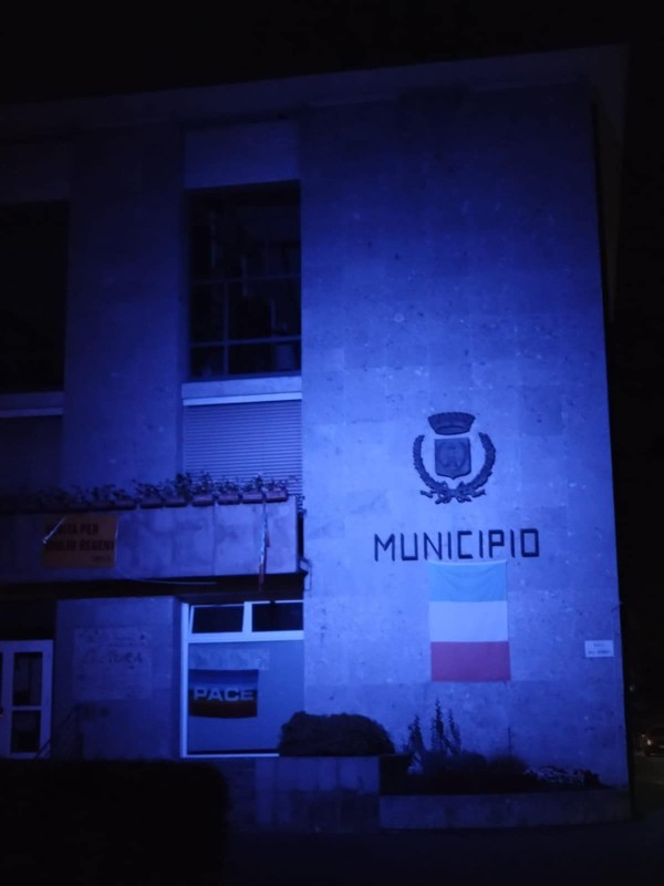 casatenovo_azzurro.jpg (50 KB)