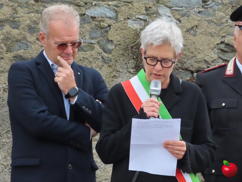 cerimoniaello_18.jpg (145 KB)