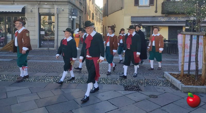 oggiono4novembre__11_.jpg (243 KB)