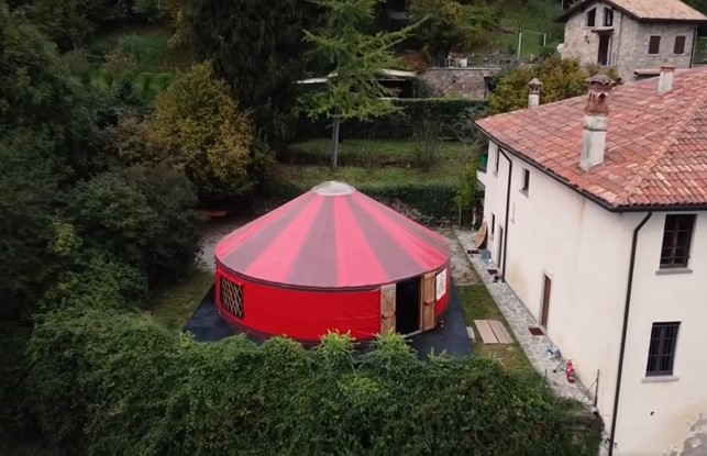 Colle_brianza_campsirago_yurta.jpg (80 KB)