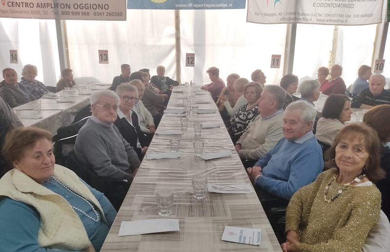 Oggiono_pranzo00005.jpg (219 KB)
