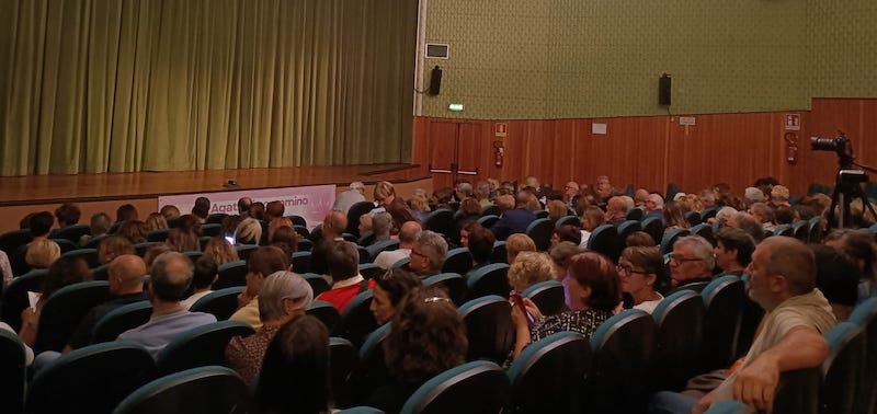 Sirone_teatro00006.JPG (48 KB)