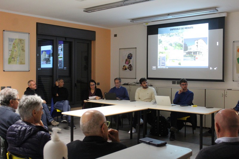 campofiorenzo_assemblea2.jpg (115 KB)