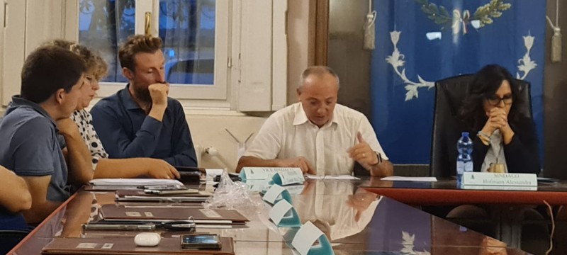 monticelloccscuola5.jpg (65 KB)