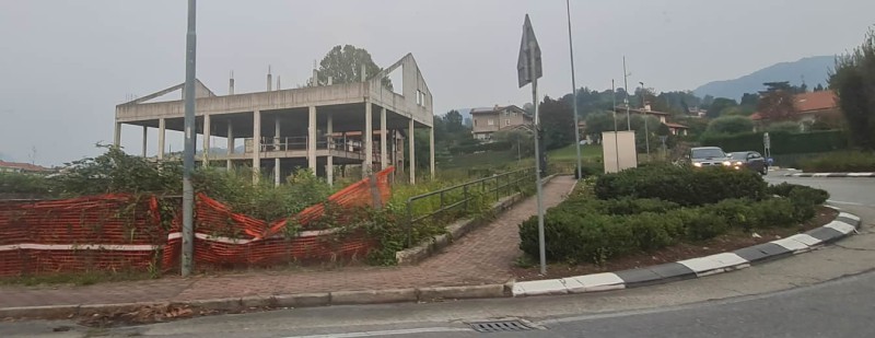 oggionoaree2.jpg (57 KB)