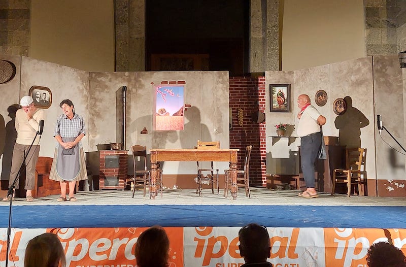 Bosisio_teatro00003.jpg (85 KB)