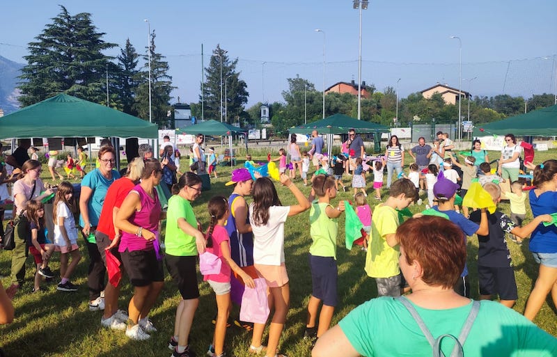 Rogeno_bimbi_festa00001.jpeg (98 KB)