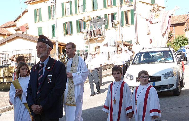 cortenuovaprocessione11.jpg (147 KB)