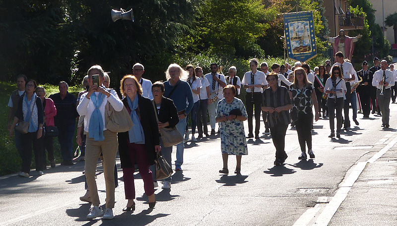 cortenuovaprocessione13.jpg (185 KB)