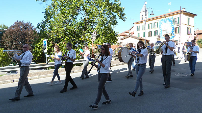 cortenuovaprocessione8.jpg (129 KB)