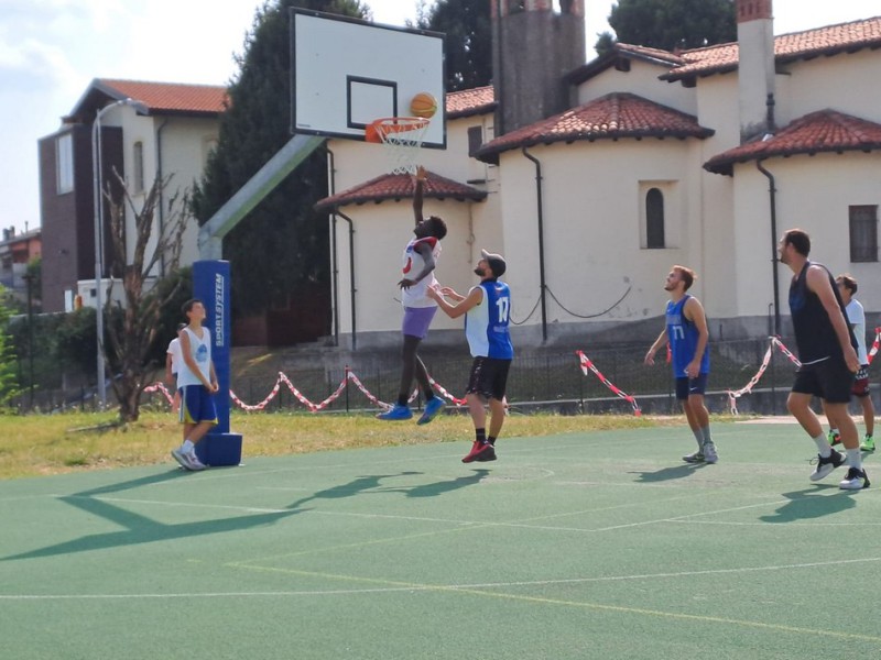 Missaglia__basket_contra_3.JPG (102 KB)