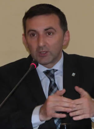 lucarigamonti.jpg (13 KB)