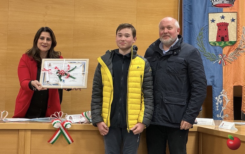 Nibionno_concorso_natale3.JPG (144 KB)