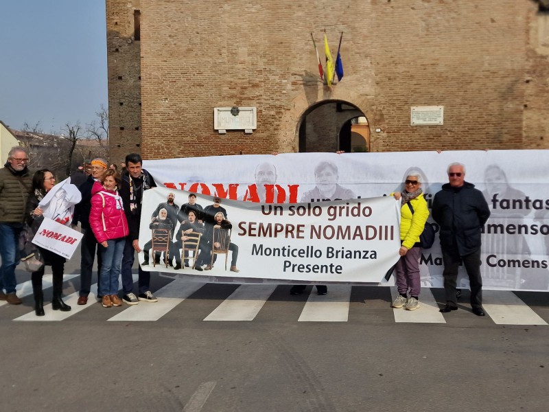 i_monticellesi_e_il_gruppo_di_mariano_comense.jpeg (126 KB)