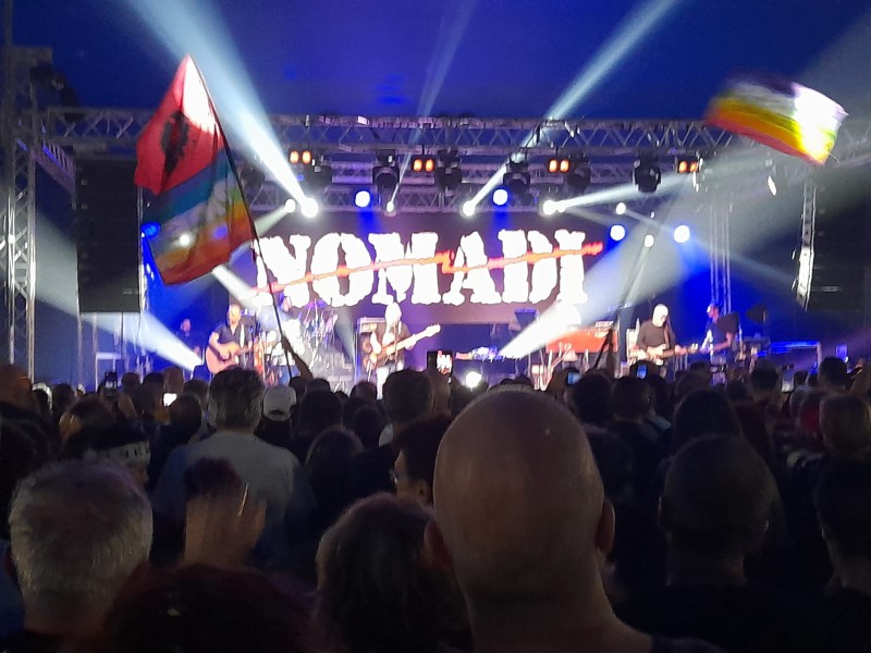 il_palco_2.jpeg (98 KB)