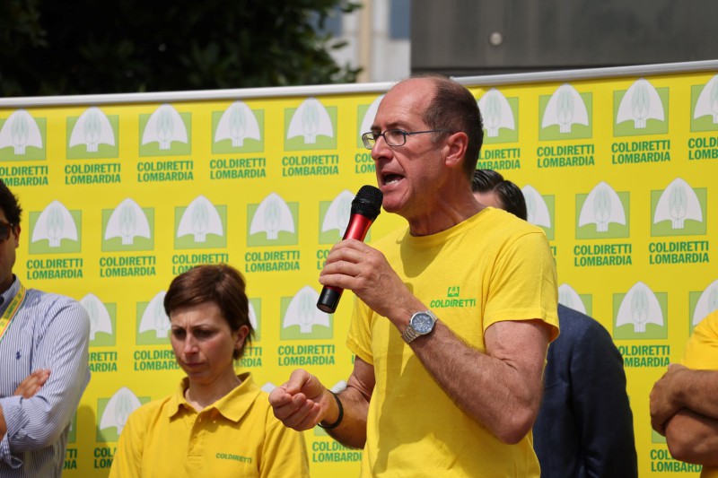 Como_Lecco_-_Intervento_dal_palco_di_Fortunato_Trezzi.jpg (98 KB)