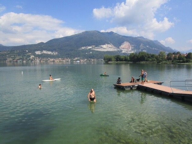 Lago_interviste1.jpeg (68 KB)
