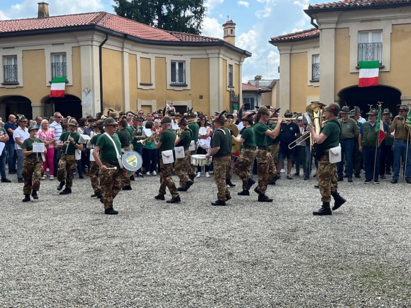 Missaglia__chiusura_capo_ANA_13.JPG (189 KB)