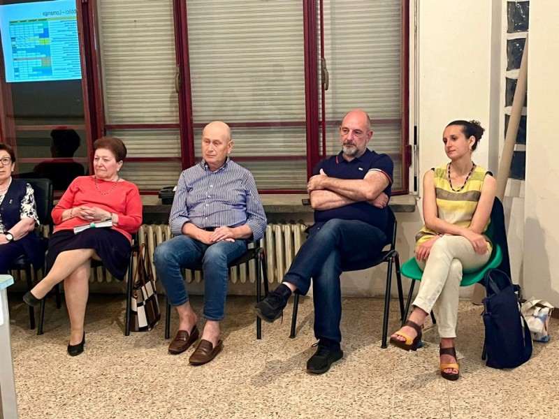 Missaglia__incontro_cittadini.JPG (146 KB)