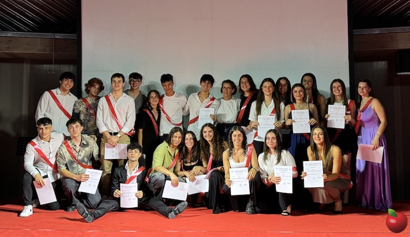 Bachelet_graduation00003.JPG (127 KB)