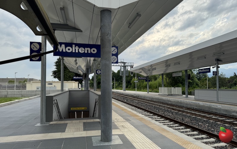 Molteno_stazione2.JPG (136 KB)