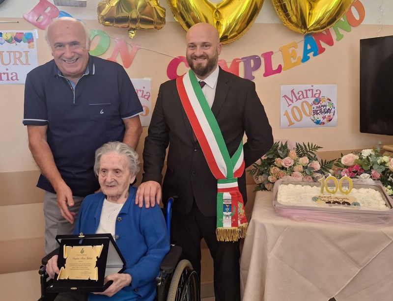 vigano100_1.jpg (113 KB)