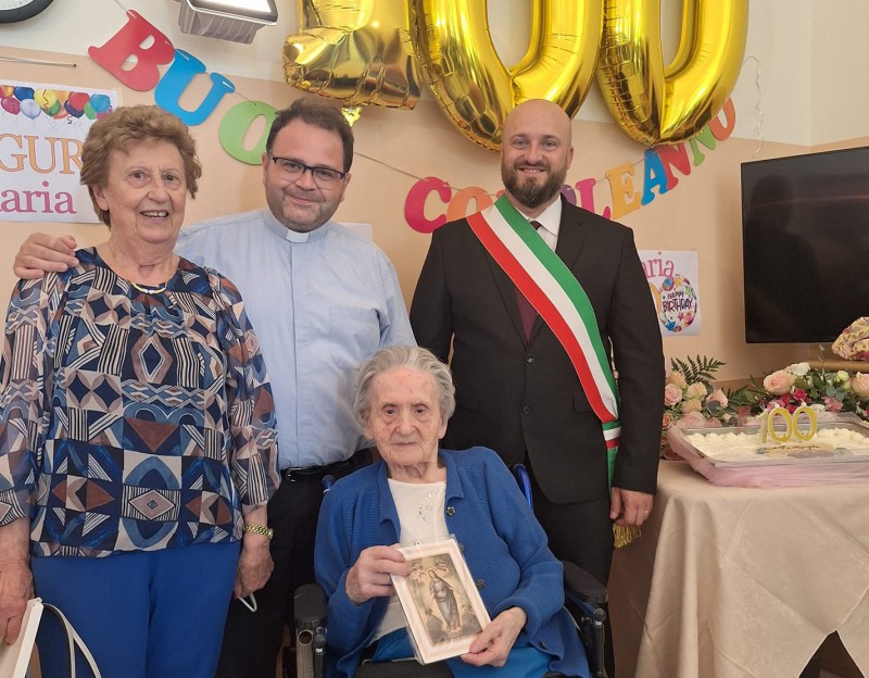 vigano100_2.jpg (135 KB)