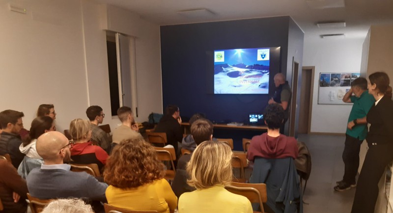 Lezione_Neve_e_Valanghe_1.jpg (62 KB)