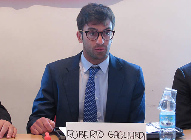 gagliardi.jpg (33 KB)