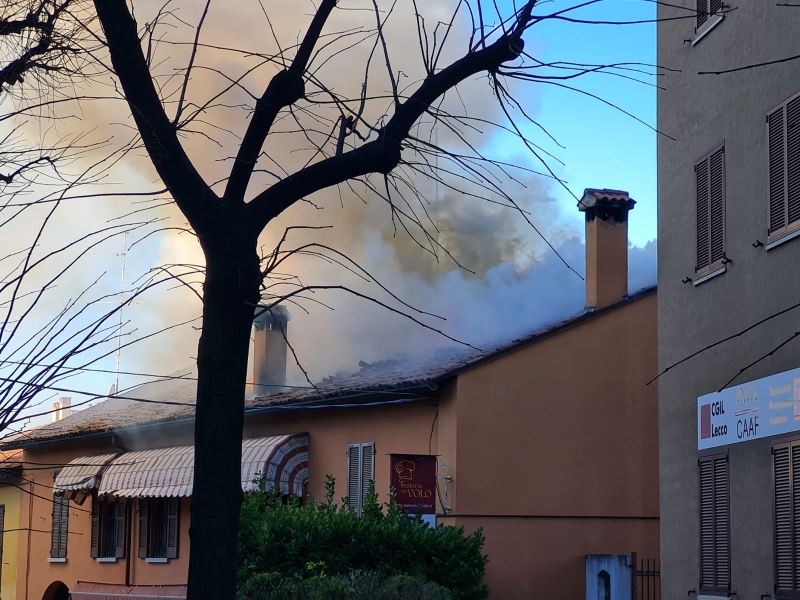 incendiocasatenovo_01.jpg (349 KB)