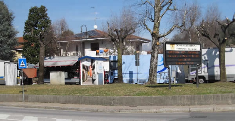 biblioteca_sirone4.JPG (128 KB)