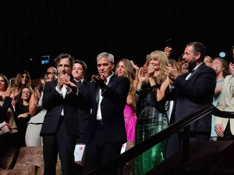 george_clooney_e_il_cast_di_jay_kelly.jpeg (102 KB)