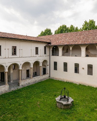 monasteriv0010.jpg (57 KB)