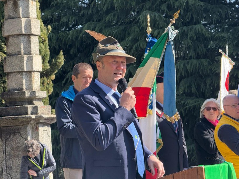 Il_capogruppo_Mauro_Fumagalli.JPG (136 KB)