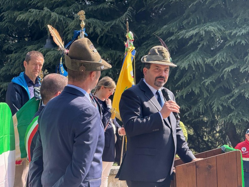 Il_presidente_sezionale_Emiliano_Invernizzi.JPG (130 KB)