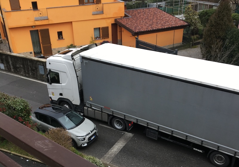 Sirone_camion2.JPG (164 KB)