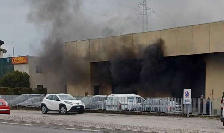 barzanoincendio.jpg (29 KB)