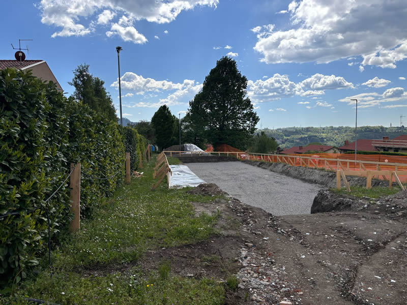 castello_asilo3.jpg (110 KB)