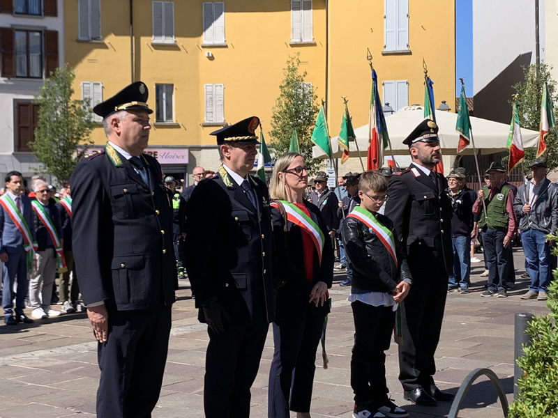 oggiono25aprile1.jpg (198 KB)