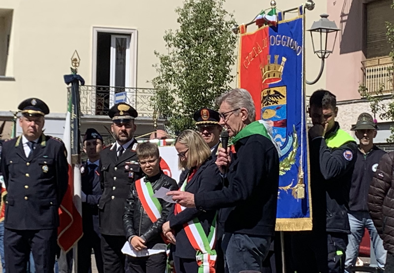 oggiono25aprile7.jpg (185 KB)