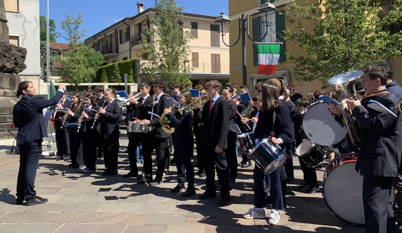 oggiono25aprile9.jpg (194 KB)