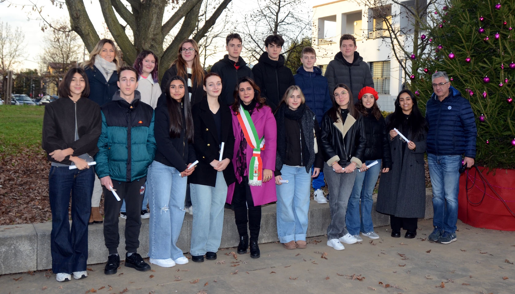 BORSEI_DI_STUDIO_3.jpg (949 KB)