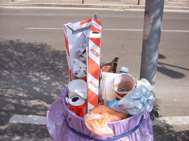 Casate_rifiuti1.jpg (197 KB)